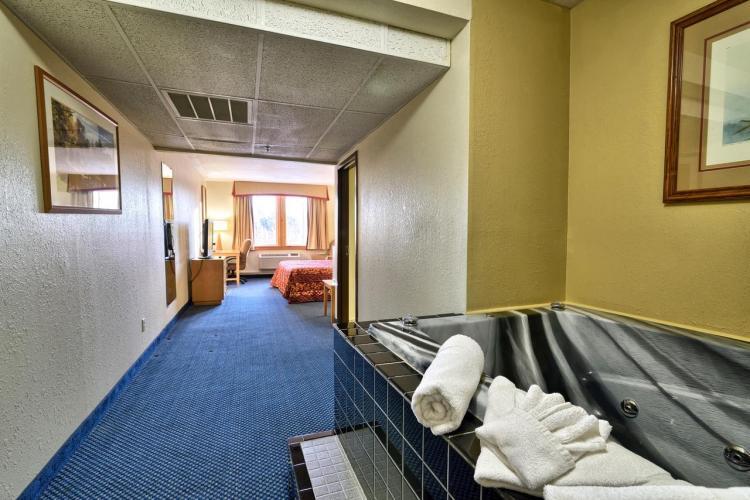 More Photos Of 740 Central St, Millinocket Hotel For Sale