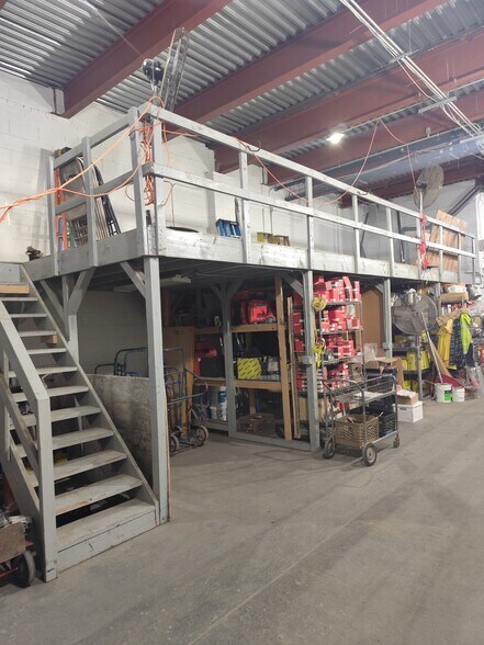 More Photos Of 218 52nd St, Brooklyn Warehouse For Lease