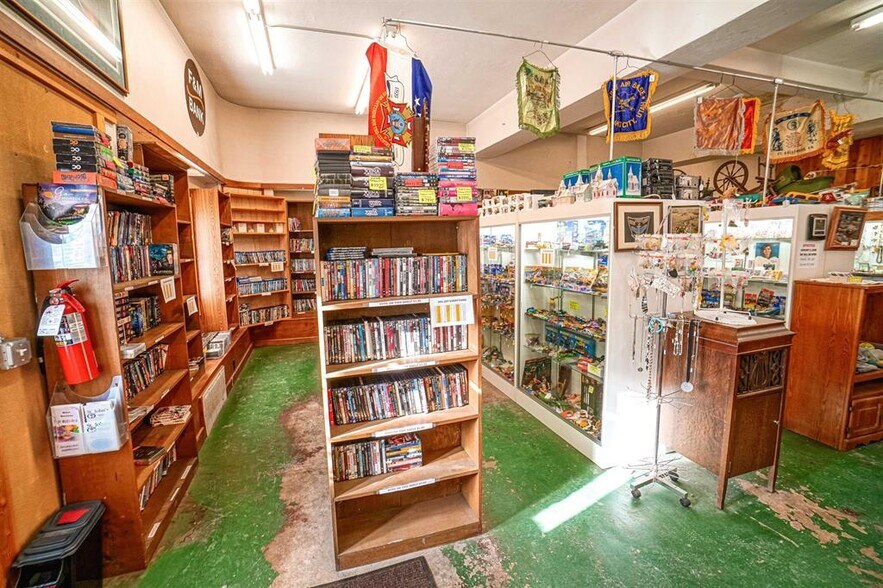 More Photos Of 604 E Wisconsin St, Sparta Industrial For Sale