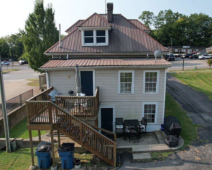 More Photos Of 129 E Main St, Danville Storefront Retail Residential For Sale