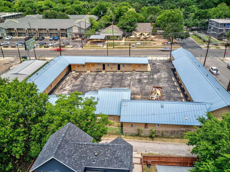 More Photos Of 2627 Manor Rd, Austin Hotel For Sale