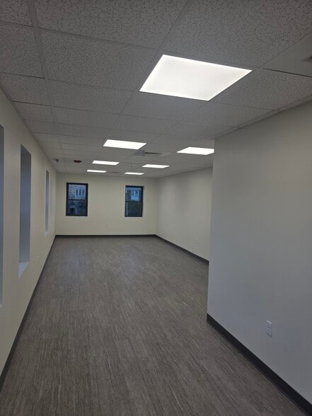 More Photos Of 23 Commonwealth Ave, Chestnut Hill Office For Lease