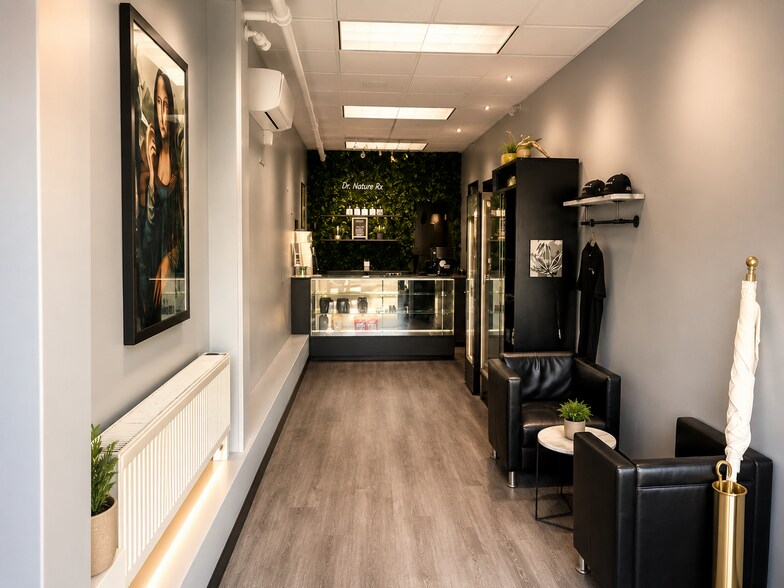 More Photos Of 78-84 E Park Ave, Long Beach Storefront For Lease