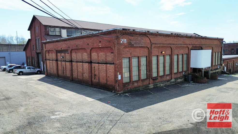 More Photos Of 211 Wetmore Ave SE, Massillon Industrial For Lease