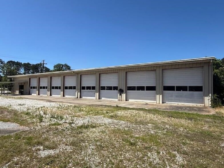 More Photos Of 1107 Reynolds Ave, Greenwood Industrial For Sale