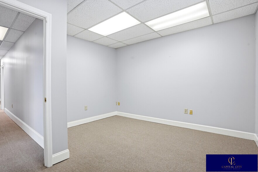 More Photos Of 10115 N Hwy 142, Covington Medical For Lease