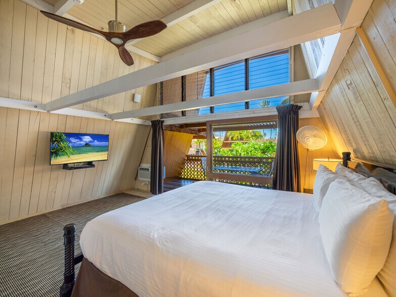 More Photos Of 1300 Kamehameha V Hwy, Kaunakakai Hotel For Sale