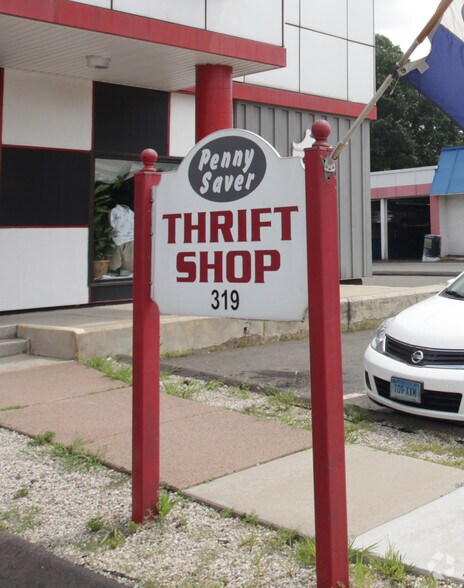More Photos Of 319 Broad St, Manchester General Retail For Sale