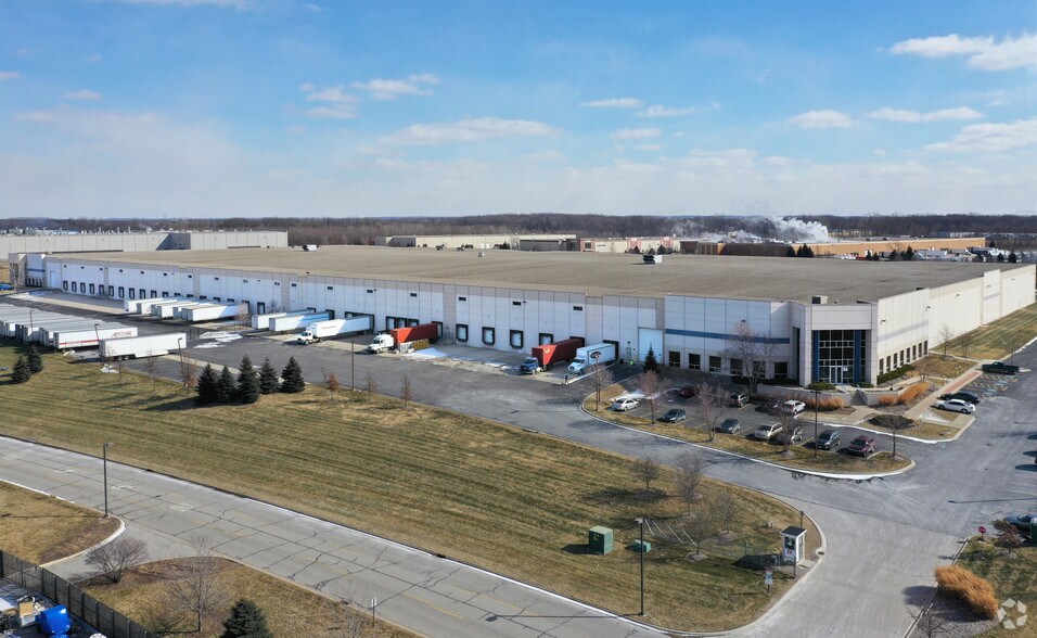 More Photos Of 6515 Ameriplex Dr, Portage Warehouse For Lease