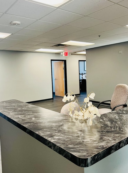 More Photos Of 8801 W Union Hills Dr, Peoria Medical For Lease