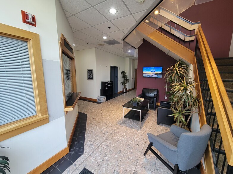 More Photos Of 121 Brick Kiln Rd, Chelmsford Office For Sale