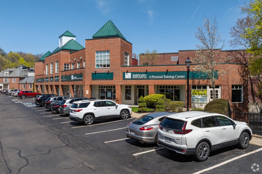 More Photos Of 386 Washington St, Wellesley General Retail For Sale