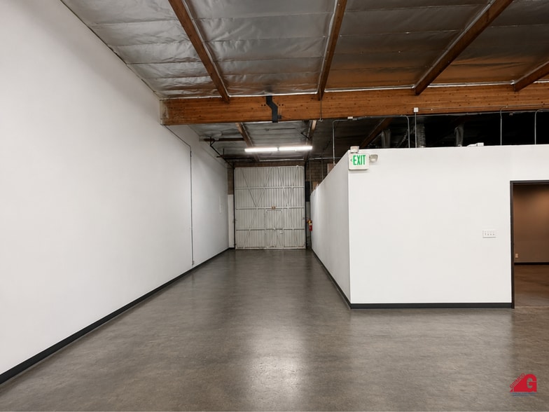 More Photos Of 21710-21730 Lassen St, Chatsworth Manufacturing For Lease