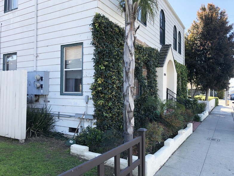 More Photos Of 3506 E 10th St, Long Beach Apartments For Sale