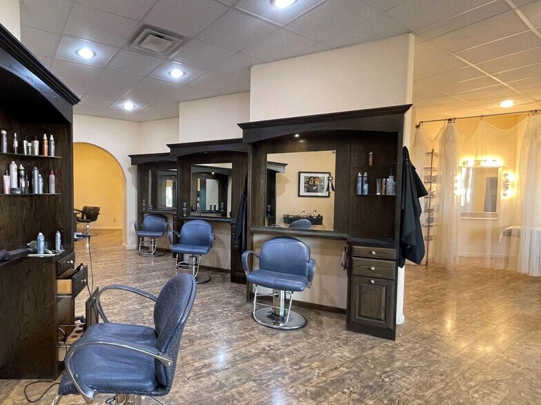 More Photos Of 415 N Muskogee Ave, Tahlequah Storefront Retail Residential For Sale