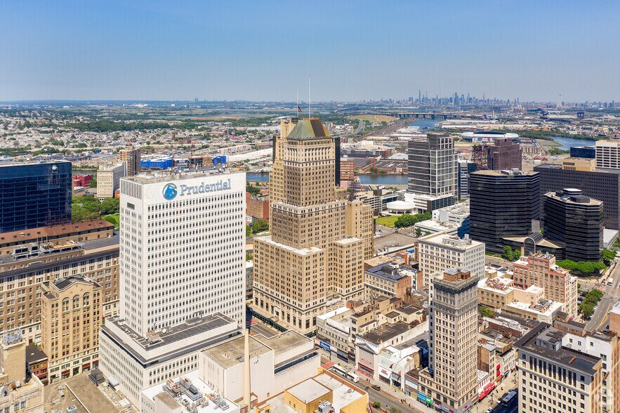 More Photos Of 744 Broad St, Newark Office For Lease
