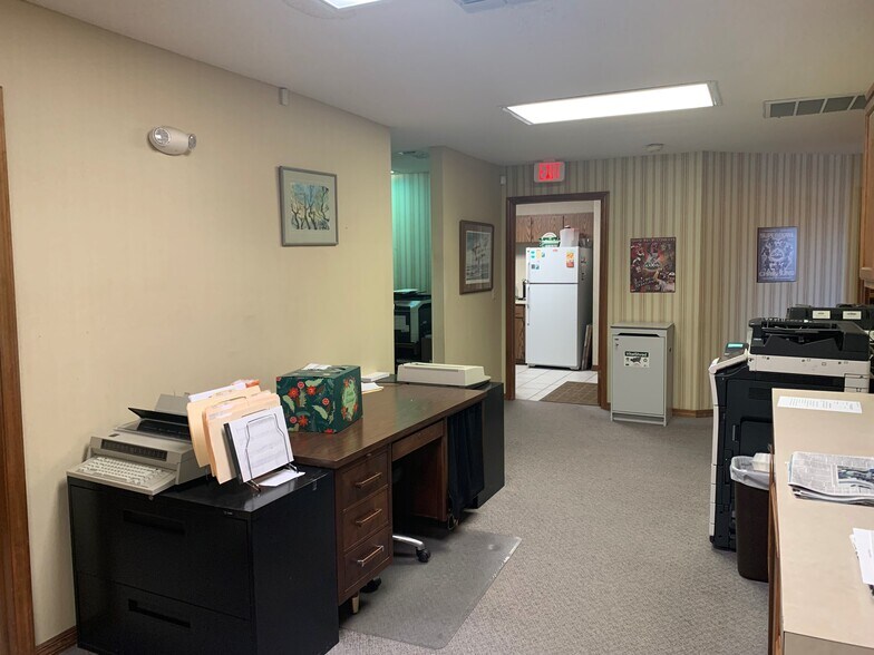 More Photos Of 7516 Ridge Rd, Port Richey Office For Sale