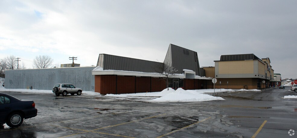 More Photos Of 205-225 Erie Blvd W, Rome Unknown For Lease