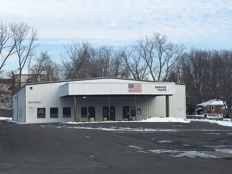 More Photos Of 2934 US Route 9W, New Windsor Township Auto Dealership For Sale