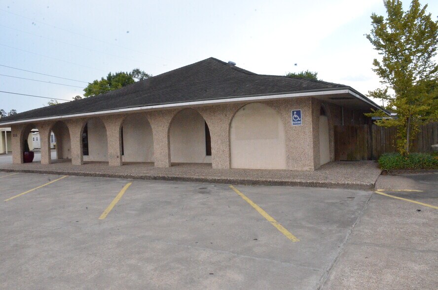 More Photos Of 212 E Houston St, Cleveland Office For Lease