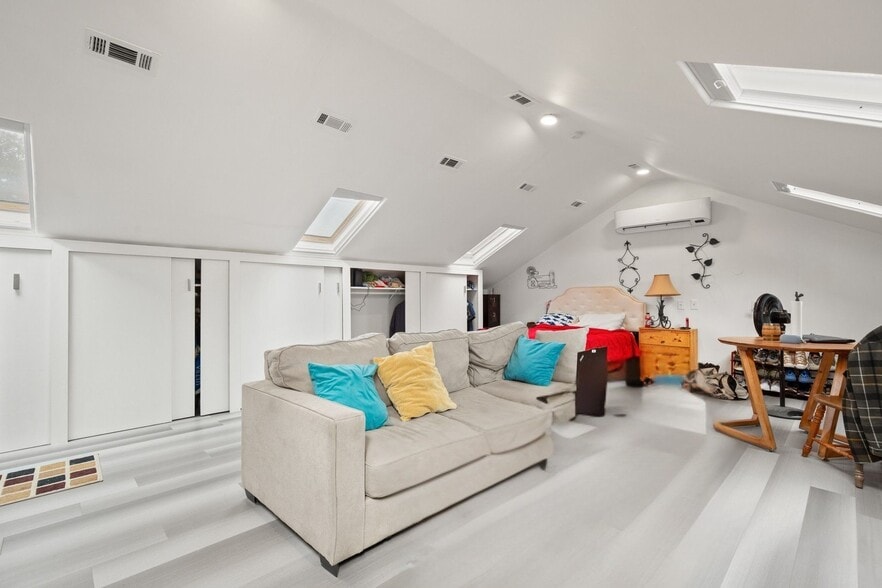 More Photos Of 7700 N Lamar Blvd, Austin Storefront Retail Office For Sale