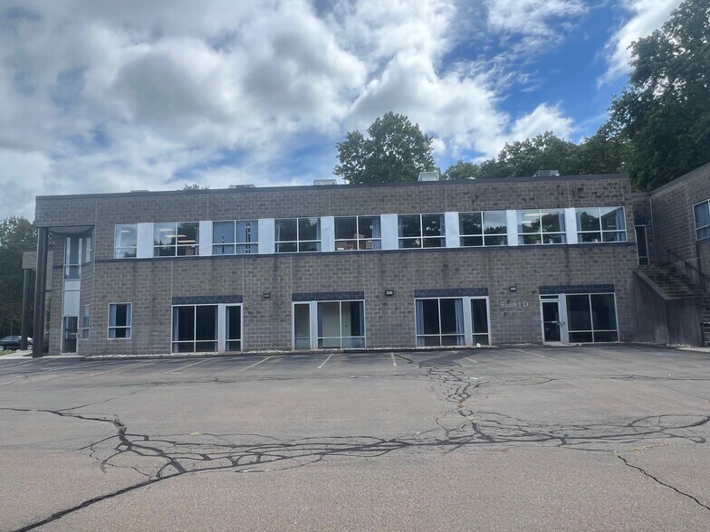 More Photos Of 55-57 Hatchetts Hill Rd, Old Lyme Office For Lease