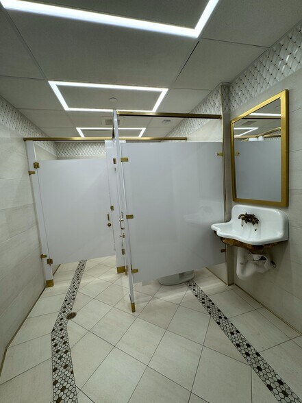 More Photos Of 2640 E Garvey Ave S, West Covina Medical For Lease