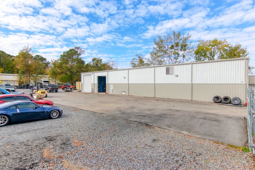 More Photos Of 7329 Spa Rd, Charleston Industrial For Sale