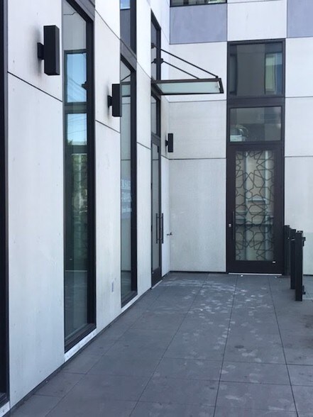 More Photos Of 420 S Van Ness Ave, San Francisco Apartments For Lease