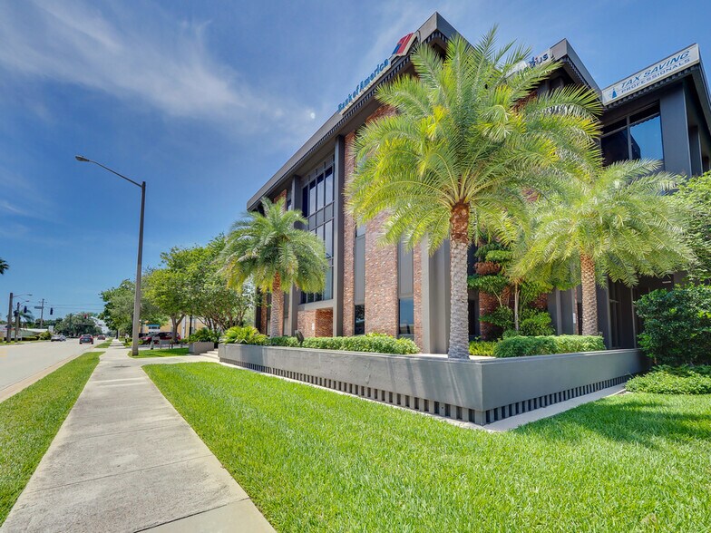 More Photos Of 601 21st St, Vero Beach Loft Creative Space For Lease