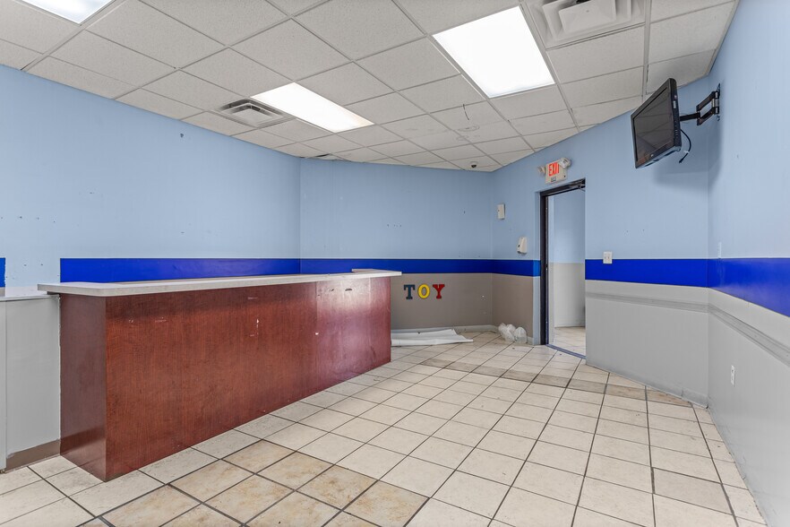 More Photos Of 18917 Joy Rd, Detroit Medical For Sale