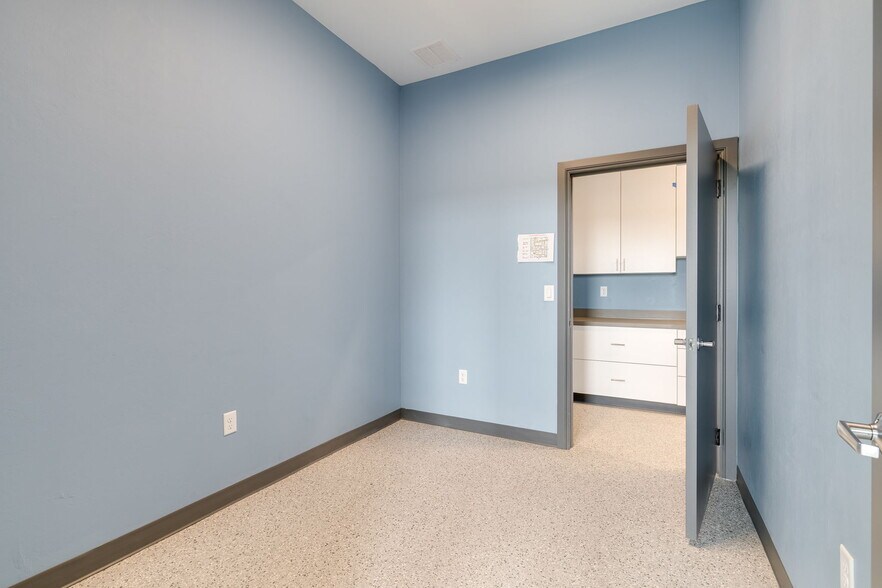 More Photos Of 3305 NW 192nd St, Edmond Healthcare For Sale