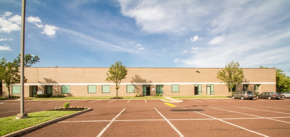 More Photos Of 800 Town Center Dr, Langhorne Unknown For Lease