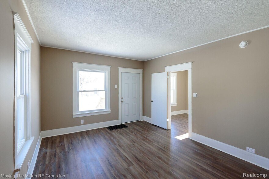 More Photos Of 230 Almyra Ave, Monroe Apartments For Sale