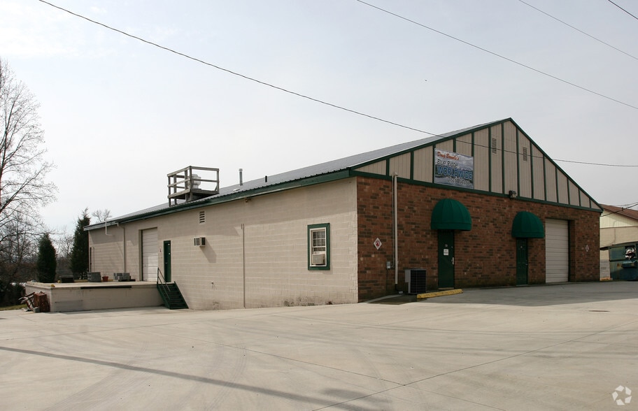 More Photos Of 2800 Armstrong Dr, Winston-Salem Warehouse For Sale