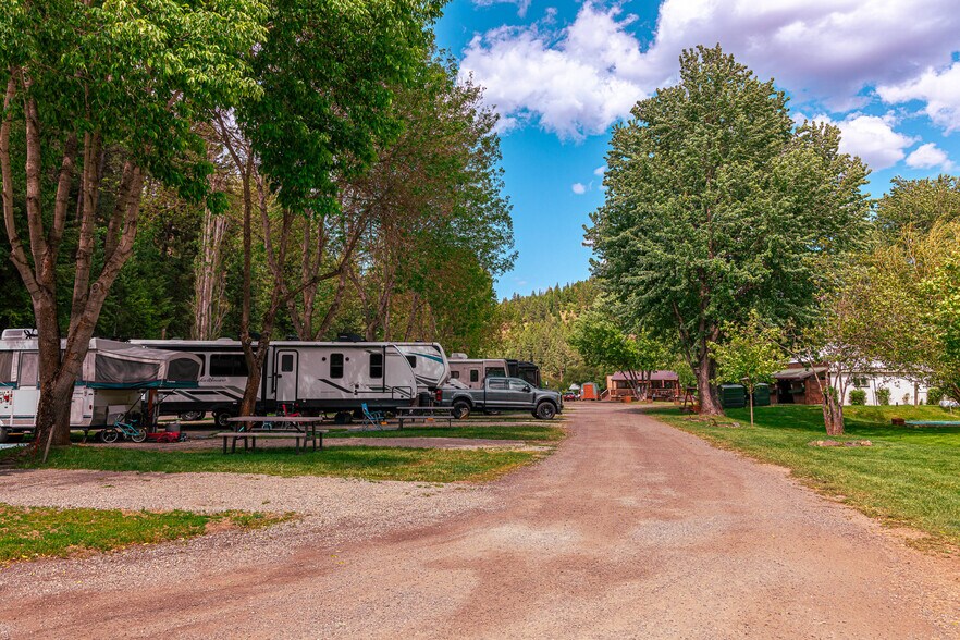 More Photos Of 12329 E Frontage Rd, Coeur d'Alene Trailer Camper Park For Sale