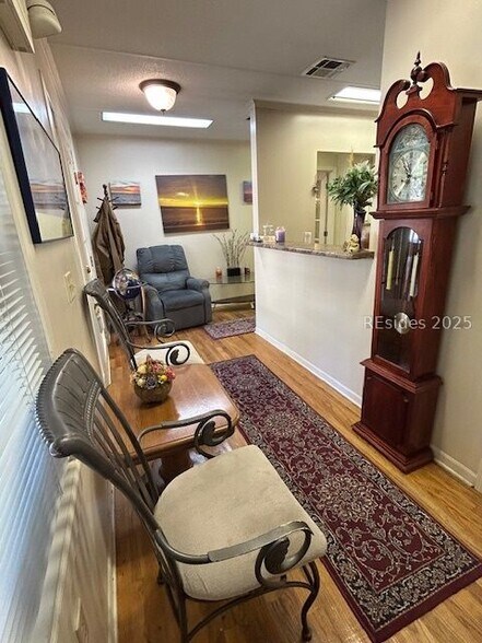 More Photos Of 574 Sea Island Pky, Saint Helena Island Office For Sale