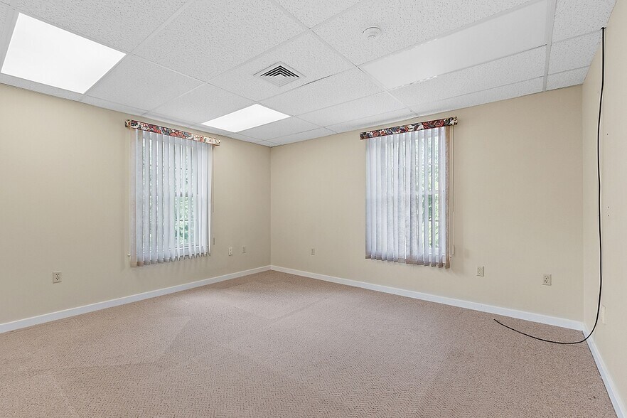 More Photos Of 233 Ayer Rd, Harvard Medical For Lease