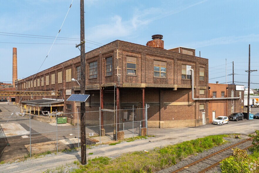 More Photos Of 300 Jefferson St, Camden Warehouse For Sale