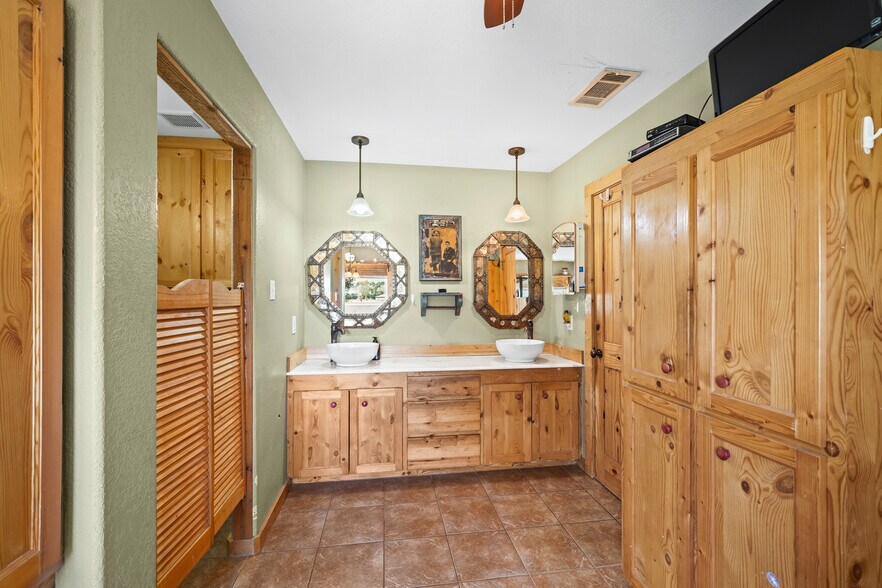 More Photos Of 6710 Boothline Rd, Richmond Land For Sale