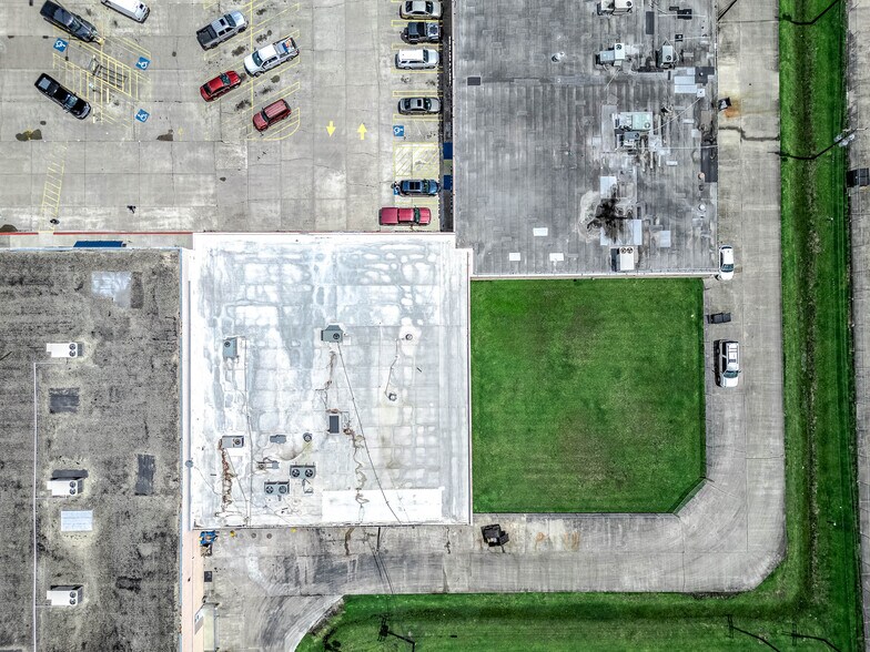 More Photos Of 1200-1232 FM 1462 Rd, Alvin Storefront For Lease