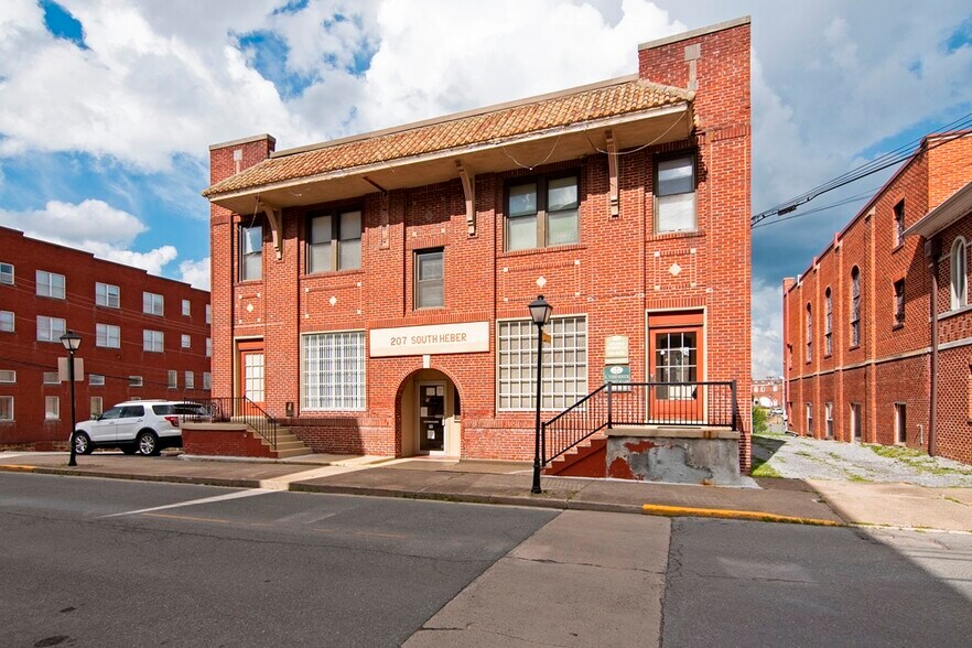 More Photos Of 207 S Heber St, Beckley Office For Sale