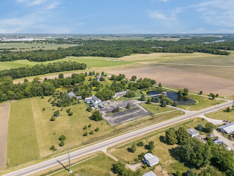 More Photos Of 2973 N Il Route 71, Ottawa Restaurant For Sale