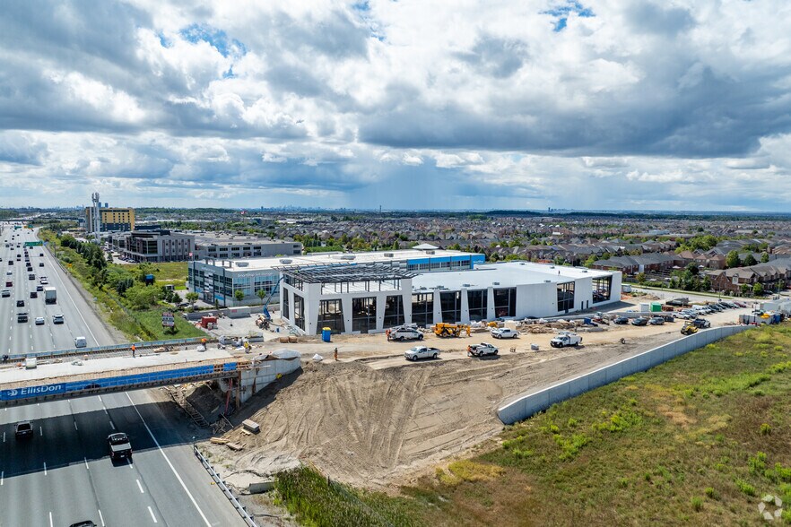 More Photos Of 435 Cityview Blvd, Vaughan Industrial For Sale