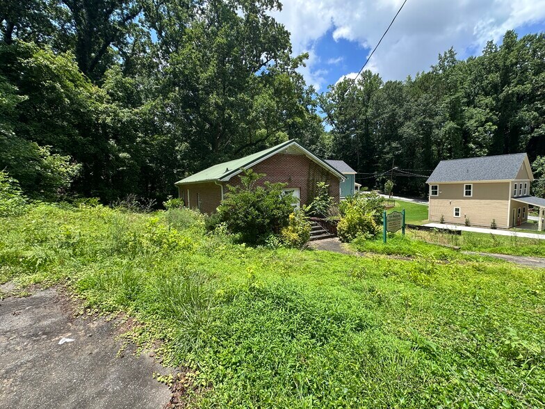 More Photos Of 133 2nd NW St, Atlanta Religious Facility For Lease