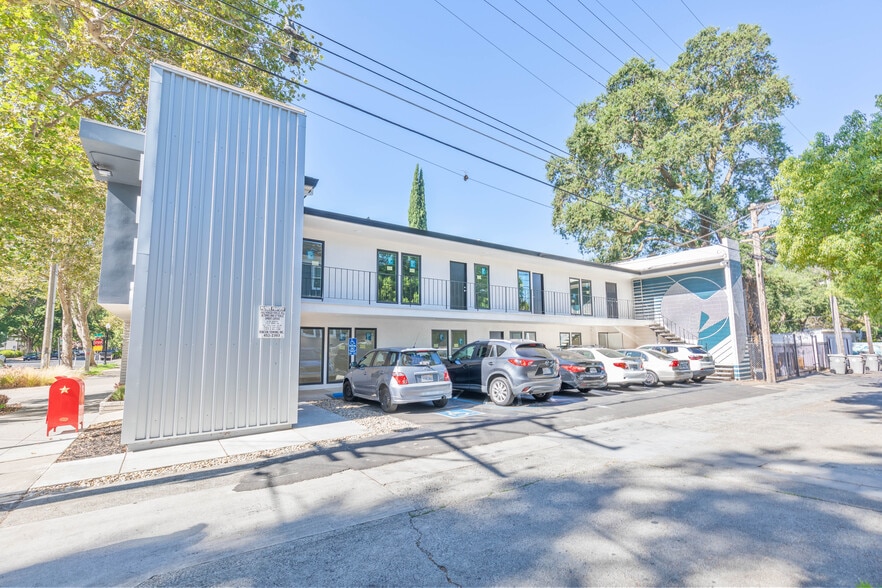 More Photos Of 1016 23rd St, Sacramento Office Residential For Sale