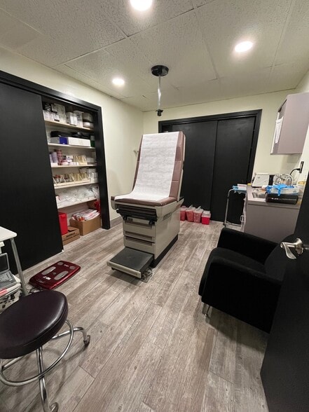 More Photos Of 750 Route 73 S, Marlton Medical For Sale