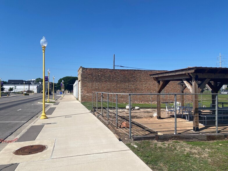 More Photos Of 310-318 Elm ave, Waco Land For Sale