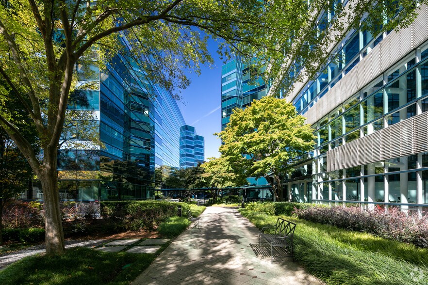 More Photos Of 1 Concourse Pky NE, Atlanta Office For Sale