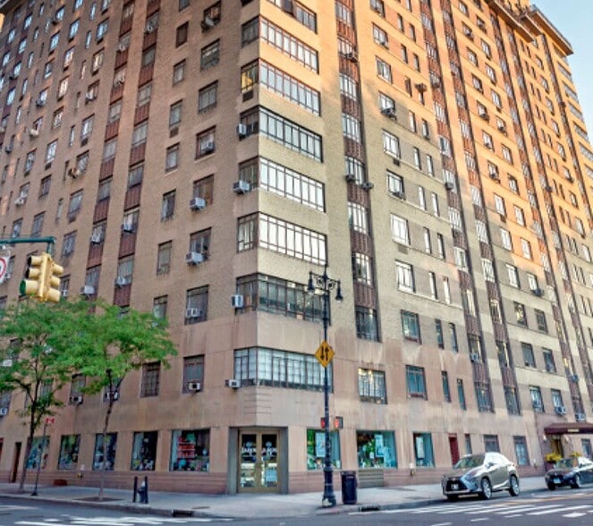 More Photos Of 25 Central Park W, New York Apartments For Lease